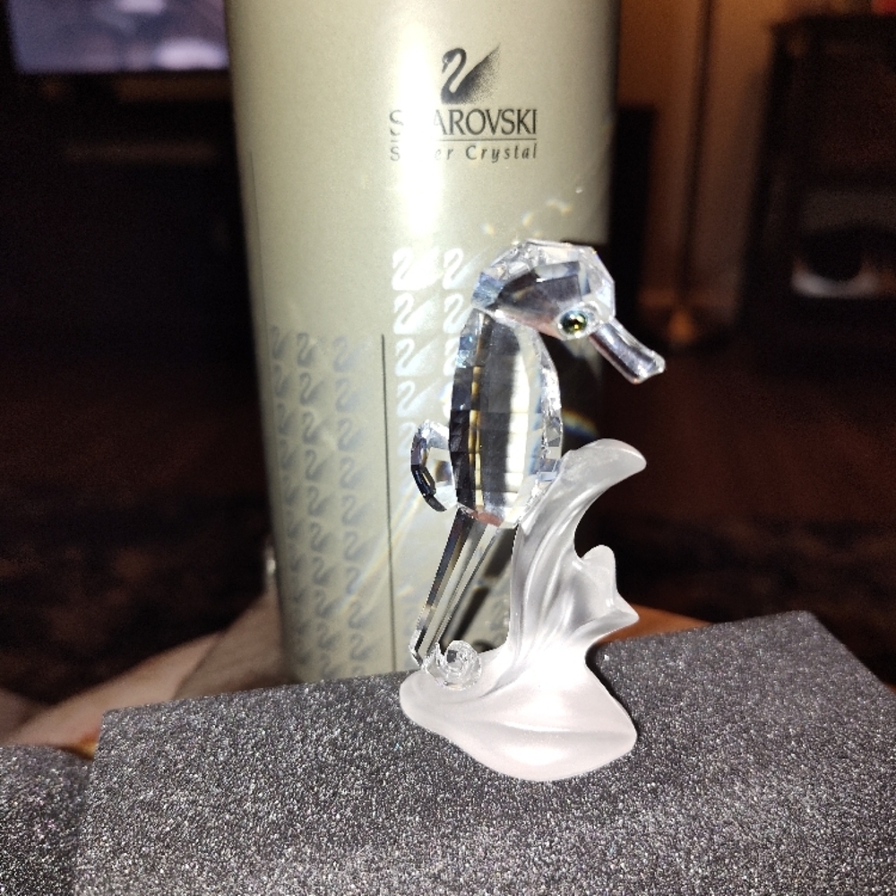 Swarovski Crystal Seahorse Figurine - Picture 5 of 5